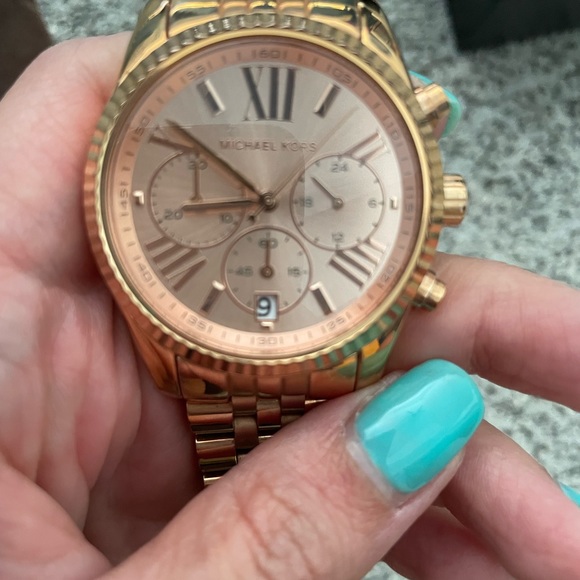 Rose Gold Michael Kors Watch MK5569 - Picture 3 of 7
